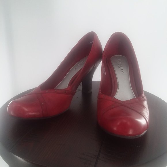 Kenneth Cole Reaction Red Leather Pump Size 8.5M - Picture 1 of 6